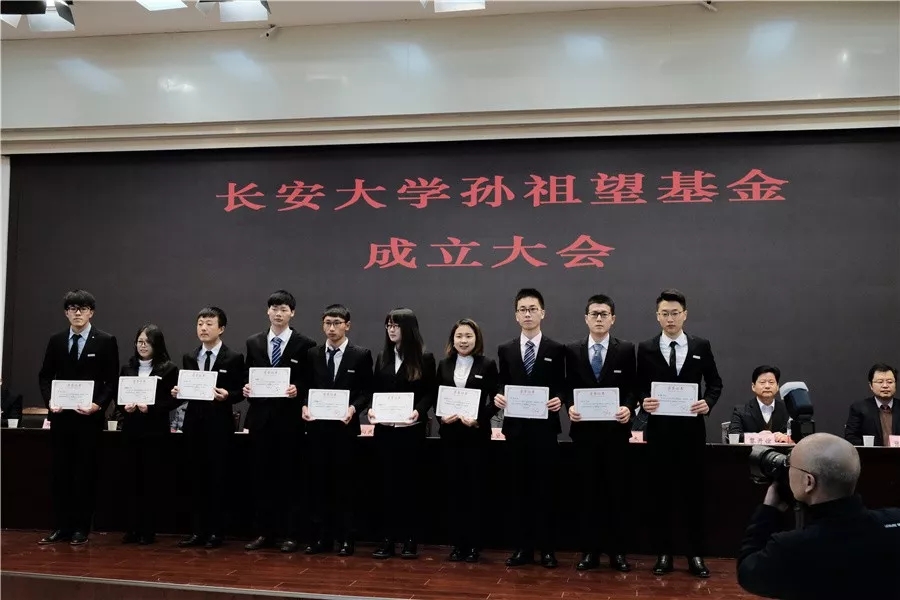 2024新澳门原料网大全十点半