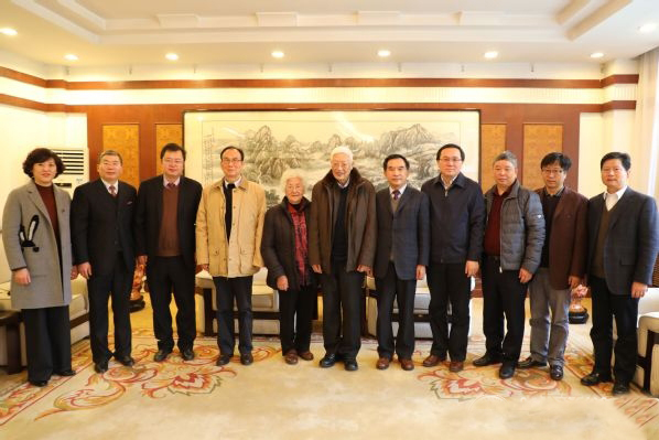 2024新澳门原料网大全十点半