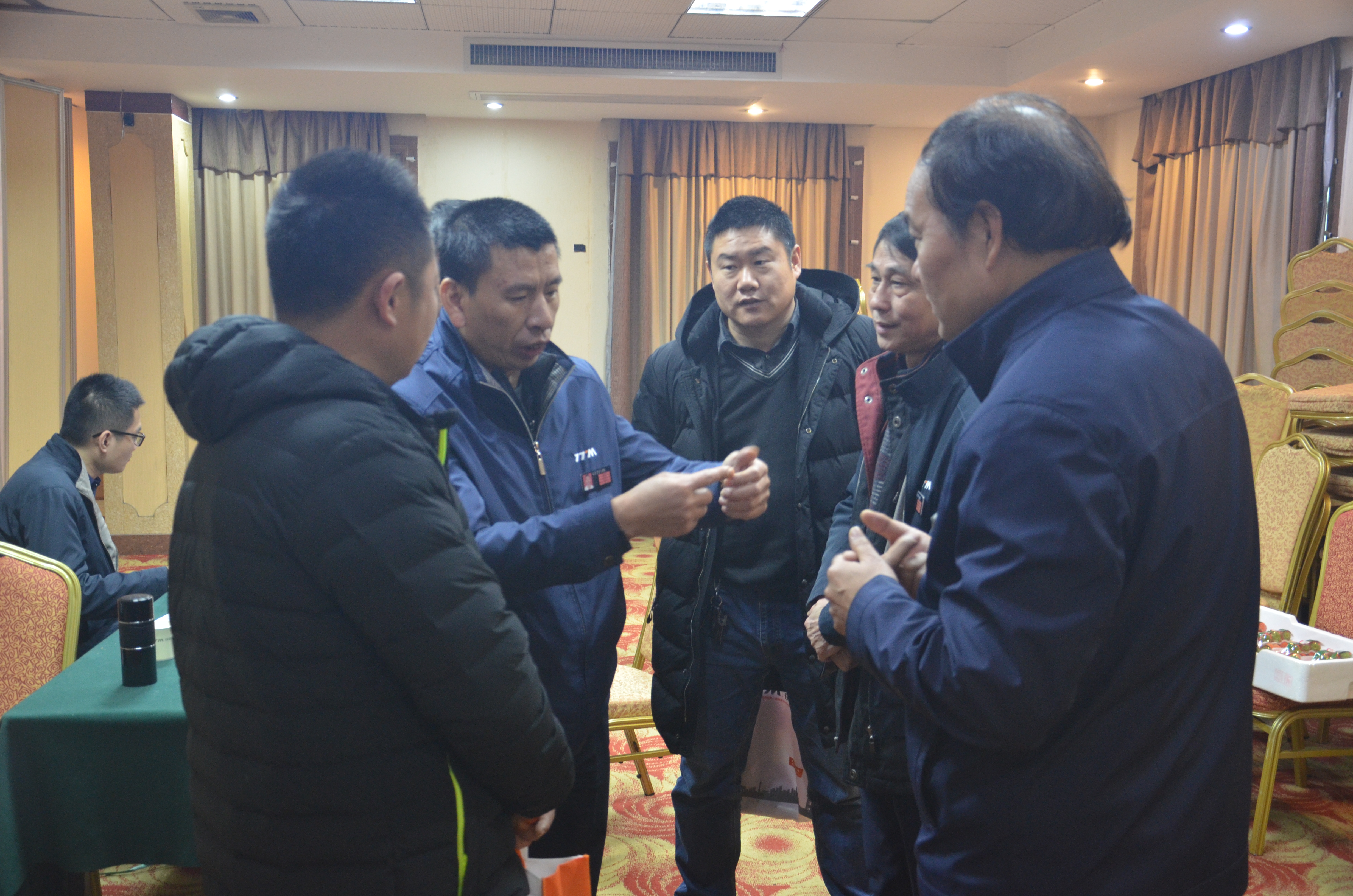 2024新澳门原料网大全十点半